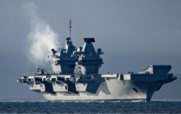 华星配资 大英还活在1840年! 英航母抵近亚太, 突然发现“山东”舰坐镇南海