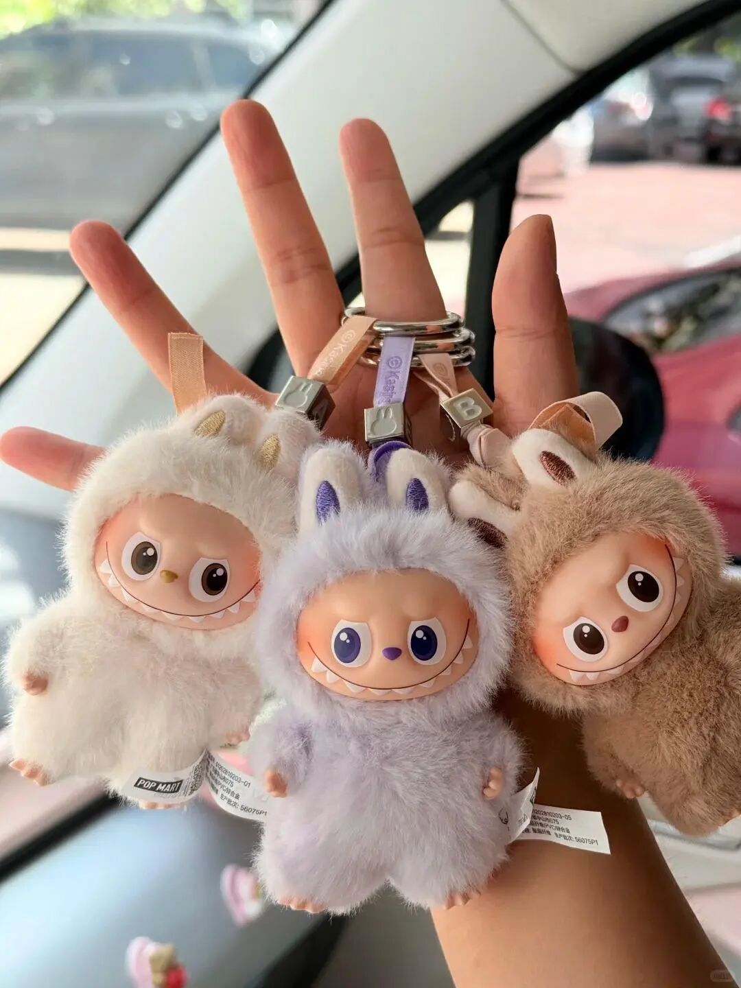 迷你款 LABUBU 实拍（图片来自小红书）