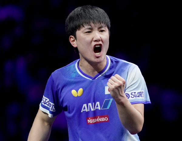 中兴证券 WTT冠军赛：张本智和开门红！狂轰3-0横扫对手，晋级男单16强